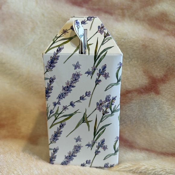 Diamante Scented Lavender Italian Vegitable Rapped Hand Soaps NWT Boxd 4x2.8oz - Picture 5 of 16